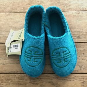 Mongolian Turquoise Wool Felt "Yurt" Slippers - Size 6